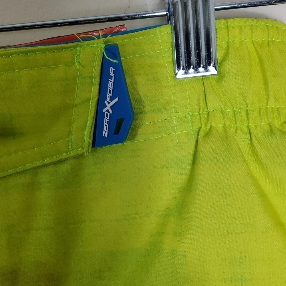 ZeroXposur Boys Swim Trunks NWT